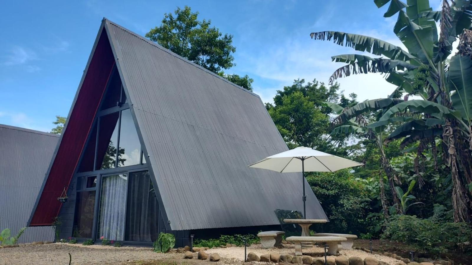 Yarumo Lodge, Rio Celeste Black Chalets Bijagua Exterior foto