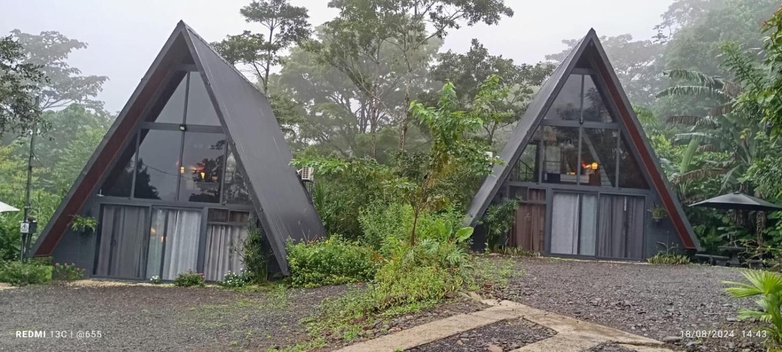 Yarumo Lodge, Rio Celeste Black Chalets Bijagua Exterior foto